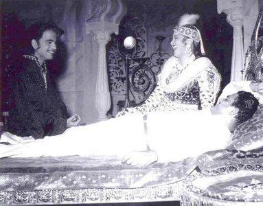 Dilip Kumar and Madhubala on the sets of Mughal e Azam